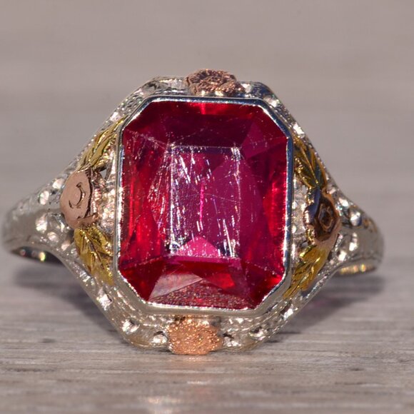 Art Deco Era Lab Ruby Ring in Tri Color Filigree Mounting - Picture 6 of 9